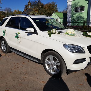 Прокат авто Мерседес на весілля