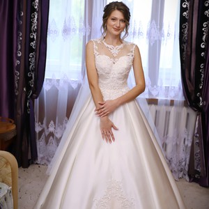 Продаю весільню атласну сукню, фото 1