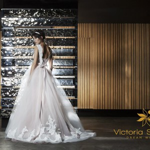 ПРОДАМшикарное платье"Victoria Soprano"цветаПУДРЬІ, фото 8
