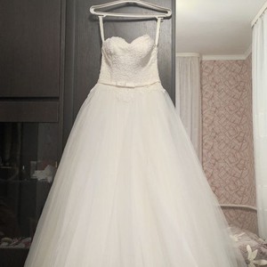 Свадебное платье открытое