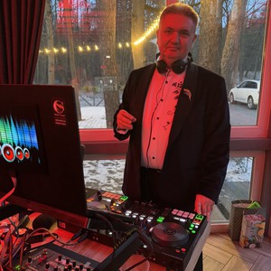 Послуги DJ плюс живий вокал