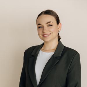 Ведуча Юлія Донченко