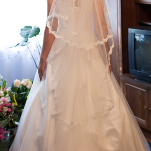 Продам весільну сукню з шлейфом, фото 2