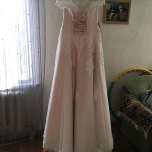 Весільна сукня нова!