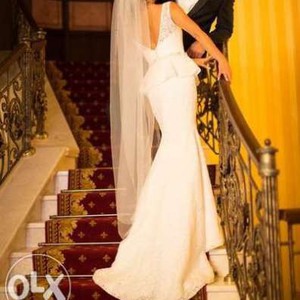 Весільна дизайнерська сукня Продам весільне плаття