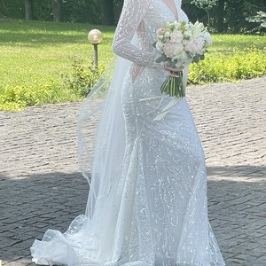 Весільна сукня