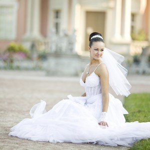 Дизайнерська весільна сукня Tanya Grig