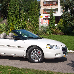 Білий кабріолет Chrysler на прокат у Чернівцях