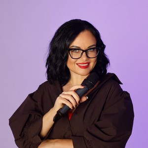 Ведуча/співачка Уляна