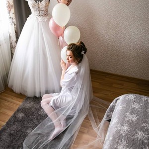 Продаю весільне плаття із шлейфом, розмір S-M, фото 6