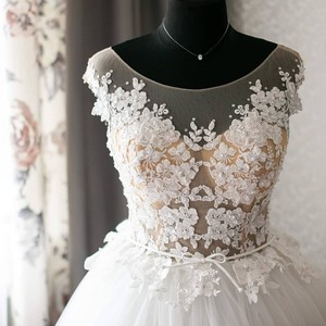 Продаю весільне плаття із шлейфом, розмір S-M, фото 5